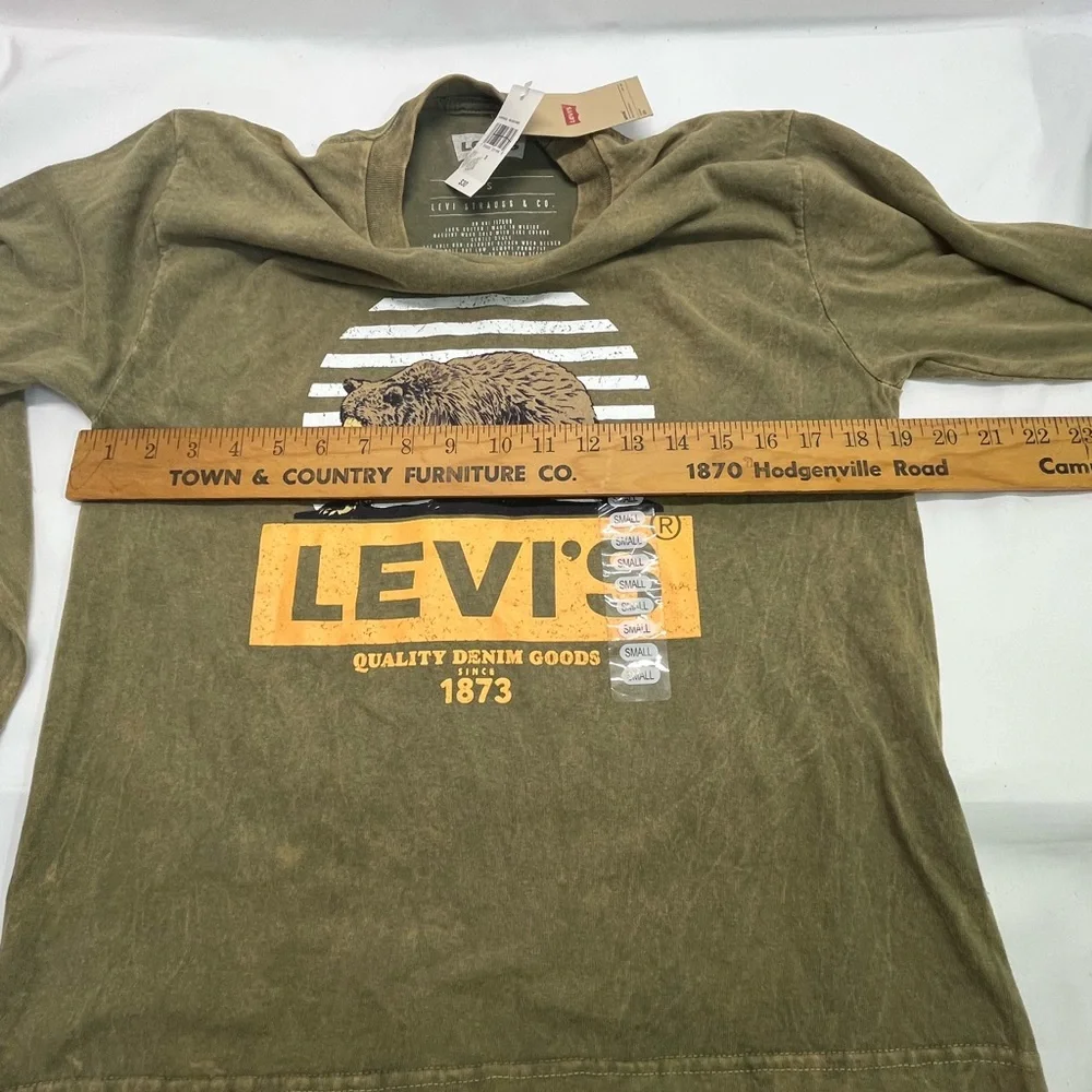 Levi's Graphic Tee Mens S Army Green W/Gold Accents‎ Cotton Outdoor Gorpcore